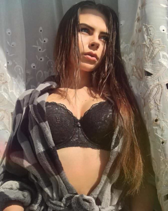 Михалина Новаковская фото в чёрном белье