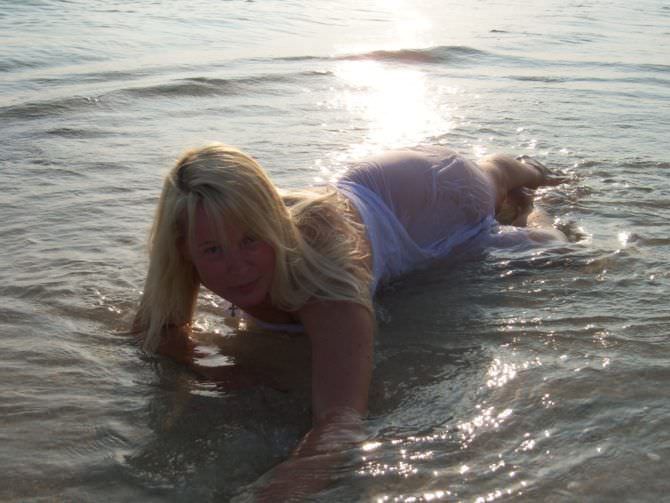 Елена Кондулайнен фотосессия на пляже