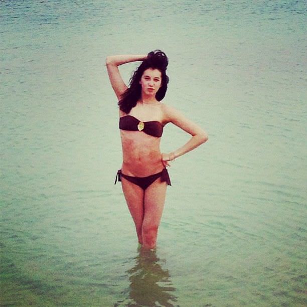 Василиса Даванкова фото в бикини в море