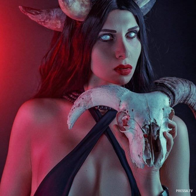 Елена Самко фотосессия в костюме демона